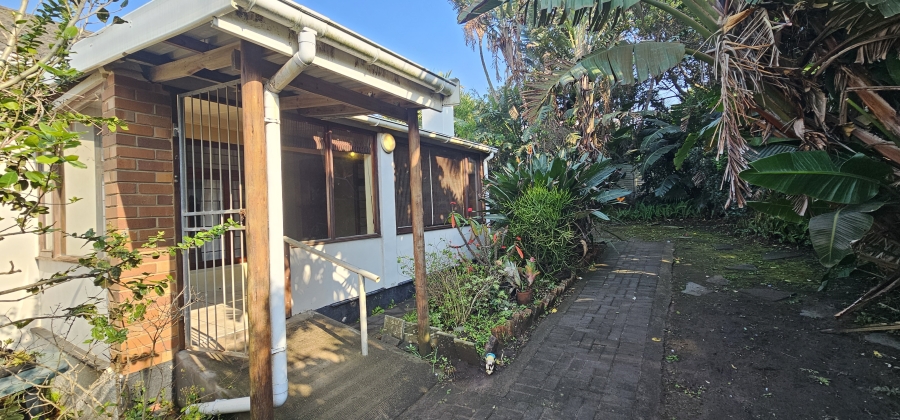 2 Bedroom Property for Sale in Sunrise On Sea Eastern Cape